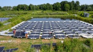 A research team led by Steven Grodsky, assistant professor and assistant unit leader of the New York Cooperative Fish and Wildlife Research Unit, installed floating solar panels at the Cornell Experimental Pond Facility in 2023.